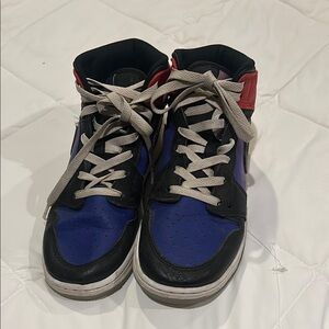 Nike air Jordan shoes youth size 6